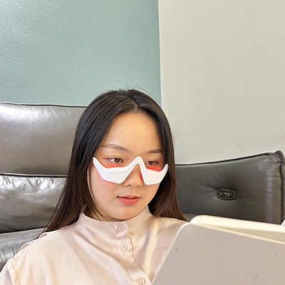 3D 진동 LED 적색 빛 치료 눈 마사저 눈 봉지 및 어두운 원 제거